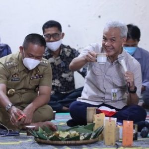 Survei Terbaru! Ganjar Pranowo Capres Paling Diunggulkan, Namanya Dinilai Merakyat, Hasil Survei di Jawa Timur