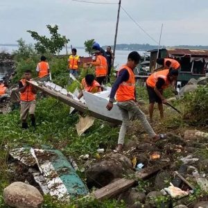 Pemkot Parepare Sinergi TNI-Polri Bersihkan Pesisir Cempae