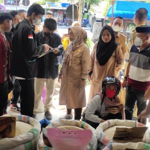 Tindaklanjuti Tuntutan Demo 11 April, DPRD Parepare-Disdag-Mahasiswa Sidah Bahan Pokok