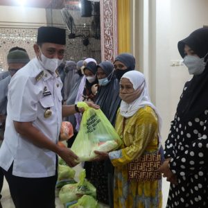 Patut Ditiru, Kecamatan Tempe, Baznas dan Yayasan Baitul Maal Beri Bantuan Sembako ke Imam dan Guru Mengaji