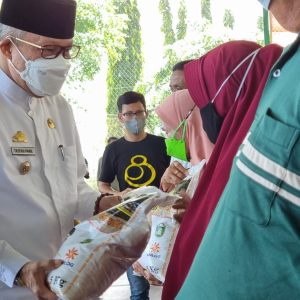 Pemkot Parepare Launching Pemberian Bantuan Beras Peduli dan Pasar Murah, 5.094 Penerima Manfaat