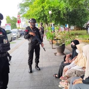 Jelang Akhir Ramadan, Brimob Bone Intens Melaksanakan Patroli