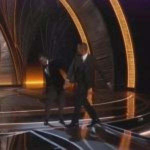 Netizen Sebut Insiden Will Smith Tampar Chris Rock di Oscar 2022 Cuma Settingan