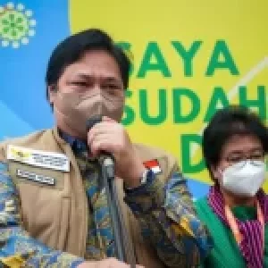 Menko Airlangga: PPKM Lanjut, Vaksin Booster Siap Disuntikan 12 Januari