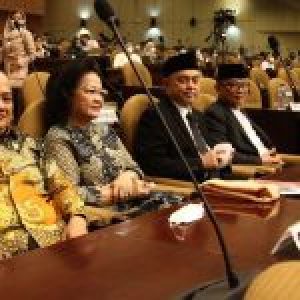 Senator DPD RI Asal Sulsel Satu Frekuensi Dukung PT 0 Persen