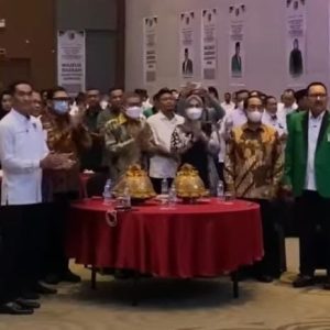 Hadiri Pelantikan Pengurus MW KAHMI Sulsel, Taufan Pawe: Semoga Amanah