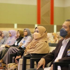 Erna Rasyid Taufan Hadiri Ramah Tamah Alumni FEB UMI 2022