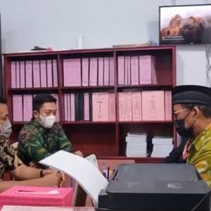 Unit Tipidkor Polres Serahkan Eks Kepsek SMAN 2 ke Kejari Parapare, Dugaan Kasus Korupsi Dana BOS