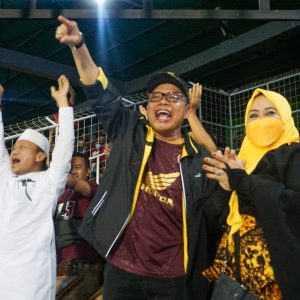 Euforia Taufan Pawe dan Ustad Das’ad Latif Atas Kemenangan PSM Makassar 5 – 1 Dari Persib Bandung