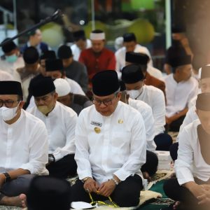 Pemkot Parepare Gelar Zafari Zikir Perdana di Masjid Terapung BJ Habibie