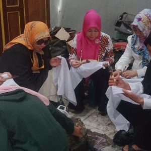Kunjungi Pusat Home Industri Batik, Erna Rasyid Taufan Perkenalkan Batik Kota Parepare