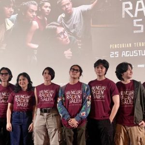 Roadshow Mencuri Raden Saleh, Iqbaal Ramadhan Bertemu Cewek yang Sudah 11 Tahun Jadi Fans