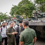 Gubernur Andi Sudirman Bersama Pangdam XIV Hasanuddin Tinjau Pameran Alutsista