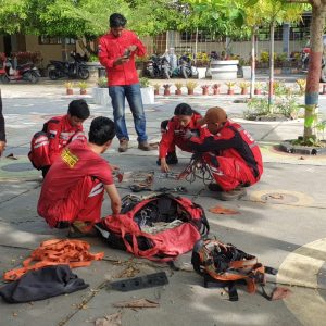 SMAN 7 Pinrang Gelar Vertikal Rescue Indonesia Latihan Dasar SAR