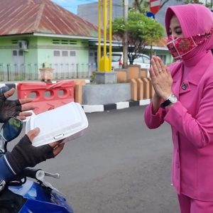 Bhayangkari Cabang Parepare Gelar Aksi Sosial Jumat Berkah