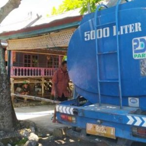 Perbaikan Pipa di Lokasi Porprov Kabupaten Sinjai, PAM Tirta Karaje Parepare Kirim Mobil Tangki Suplai Air ke Atlet