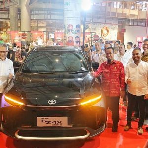 Toyota Launching Mobil Listrik Pertama All New Toyota bZ4X