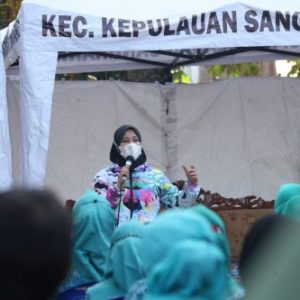 Penilaian Lomba UKM, Fatmawati Rusdi Kunjungi Kecamatan Kepulauan Sangkarrang