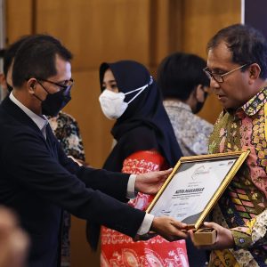 Kota Makassar Raih Penghargaan Terbaik Smart Branding ISNA 2022