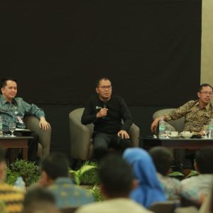 Wali Kota Makassar dan Dirjen Bina Keuda Kemendagri RI, Rakor Bahas Kebijakan Pengelolaan Keuangan Daerah