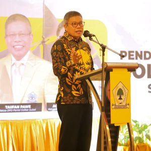 Waketum DPP Golkar Ace Hasan Sebut Taufan Pawe Kepala Daerah Terbaik di Indonesia