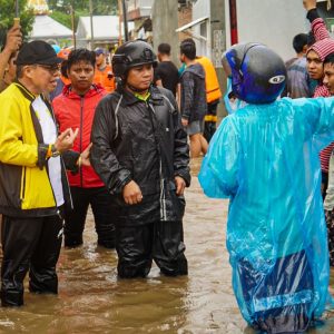 Ke Lokasi Titik Banjir, Walikota Taufan Pawe Minta BPBD Siaga 24 Jam