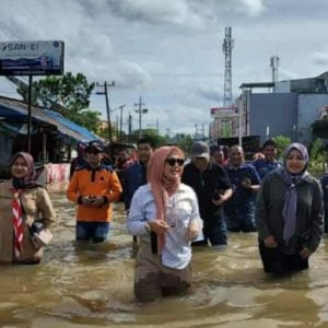 Giat Wawali Makassar Fatma Dihari Libur, Dari Pulau Langsung Sambangi Lokasi Banjir Cek Kebutuhan