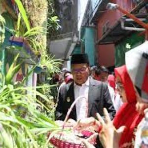 Kunjungi Dua Longwis, Wali Kota Makassar Imbau Manfaatkan Semua Lahan Kosong