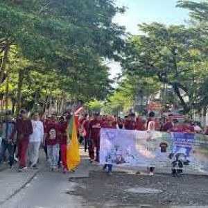 Rudianto Lallo Lepas 500 Peserta Gerak Jalan Sehat Muhammadiyah Mamajang