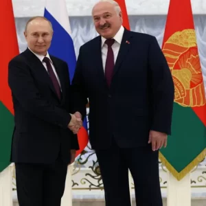 Putin Bertemu Lukashenko, Ukraina Tingkatkan Pertahanan Perbatasan dengan Belarusia