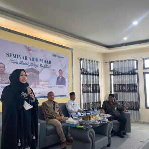 Interaktif, Cara Erna Rasyid Taufan Hindari Kejenuhan Peserta Seminar Haji Saat Berceramah di Pinrang
