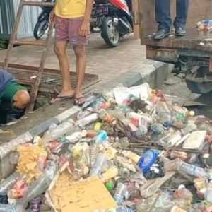 Drainase Dipenuhi Sampah, Masyarakat Diimbau Tidak Buang Sampah di Sembarang Tempat