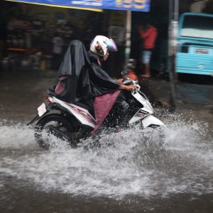 Asmo Sulsel Bagikan Tips Penanganan Pertama Motor Matik yang Terendam Banjir