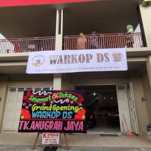 Grand Opening Coffee Shop DS, Gelar Karaoke dan Doa Bersama