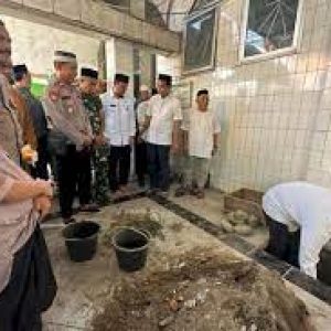 Rudianto Lallo Siap Mengawal Renovasi Masjid Ihyatul Jamaah Lembo