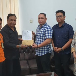 Sekwan DPRD Parepare Terima SK PAW Nassrong dari Pemprov Sulsel