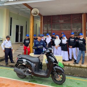 Dua Sekolah  di Makassar Terima Edukasi Aman Berkendara dari Yamaha dan Dishub Makassar 