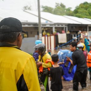 Taufan Pawe Minta Data Korban Bencana Banjir Segera Dirampungkan Untuk Penyaluran Bantuan