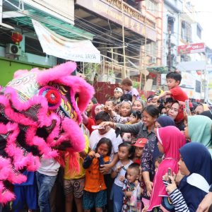 Ribuan Warga Padati Area Pegelaran Karnaval Budaya Jappa Jokka Cap Go Meh 2023