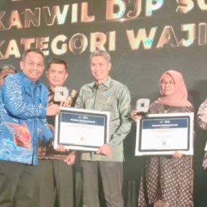 Pemkab Wajo Dapat Penghargaan Wajib Pajak Pemungut/Bendahara dari Kanwil DJP Sulselbartra
