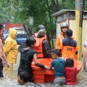 Gubernur Sulsel Instruksikan BPBD Turun Evakusi Warga Terdampak Banjir