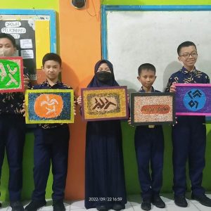 SMP 2 Parepare Hadirkan Inovasi SITINAJAKI, Belajar Lontara dari Kreasi Limbah