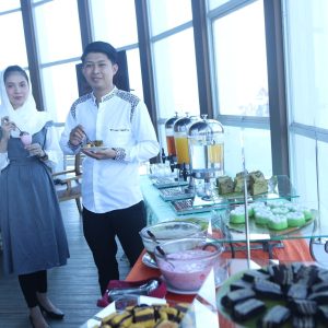 Aston Makassar Ajak Buka Puasa Rame-rame di ON20 Hall and Dine