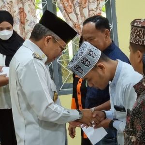 Melalui Rakor, Wali Kota Parepare Serahkan Insentif Ketua RT/ RW, Hingga Imam Masjid