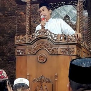Tarawih Pertama, Ketua DPRD Makassar Rudianto Lallo Ingatkan Pentingnya Pendidikan