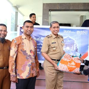 Serahkan 150 Paket Bantuan Pangan, Bupati Wajo Puji Kepedulian Bank BNI