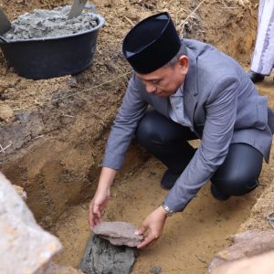 Peletakan Batu Pertama Pembangunan Masjid Al-Salmah Umar As’adiyah, Bupati Wajo Urai Perkembangan Pondok Tahfidz