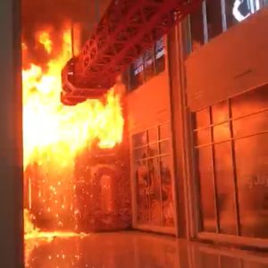 Kebakaran di TSM, Gubernur Sulsel Siagakan Tim Evakuasi dan RS