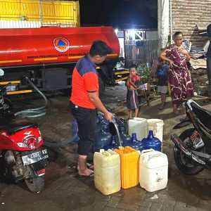 Respons Cepat BPBD Sulsel: Warga Kompleks Kodam 3 Makassar Dapat Pasokan Air Bersih