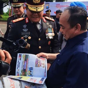 Ikut Rayakan HUT Bhayangkara ke-77, Kapolda Sulsel Apresiasi Edisi Khusus Majalah Terbitan Harian Rakyat Sulsel